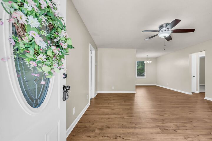 Property Photo:  542 Roselawn Dr  TN 37042 