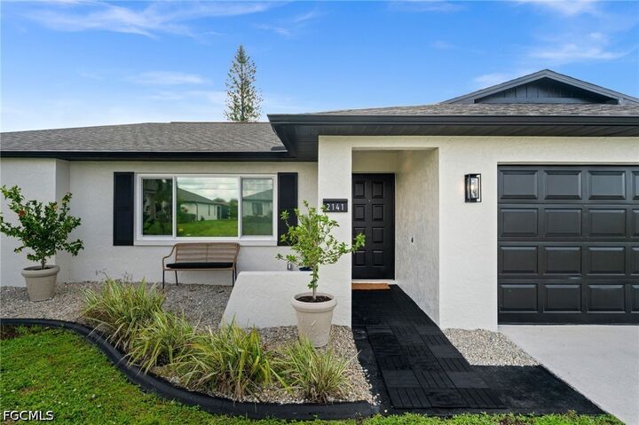 Property Photo:  2141 SW 5th Avenue  FL 33991 