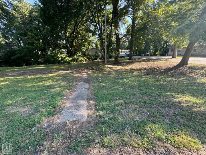 Property Photo: 327 Canal Ave E AR 72396