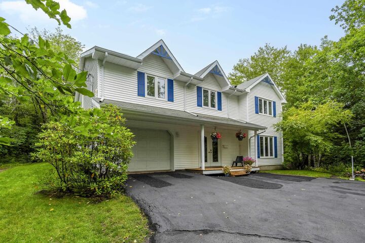 Property Photo: 5 Lisa Court Court NS B4B 1K4