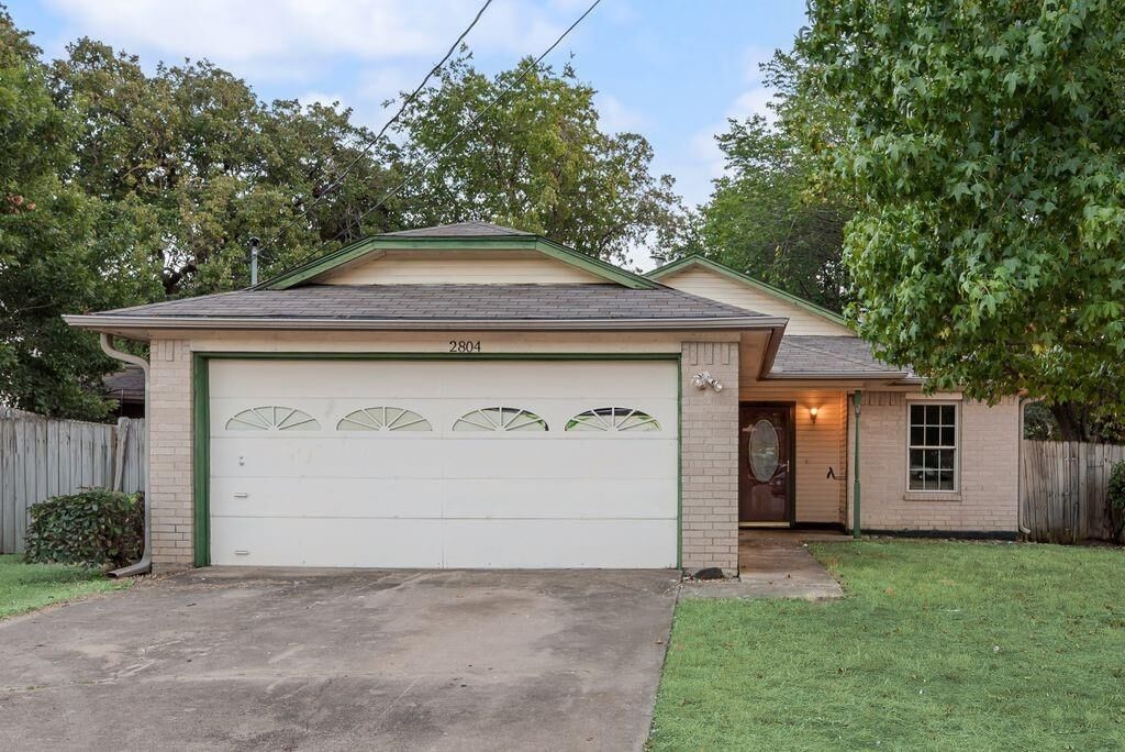Property Photo:  2804 Weston Drive  TX 76209 