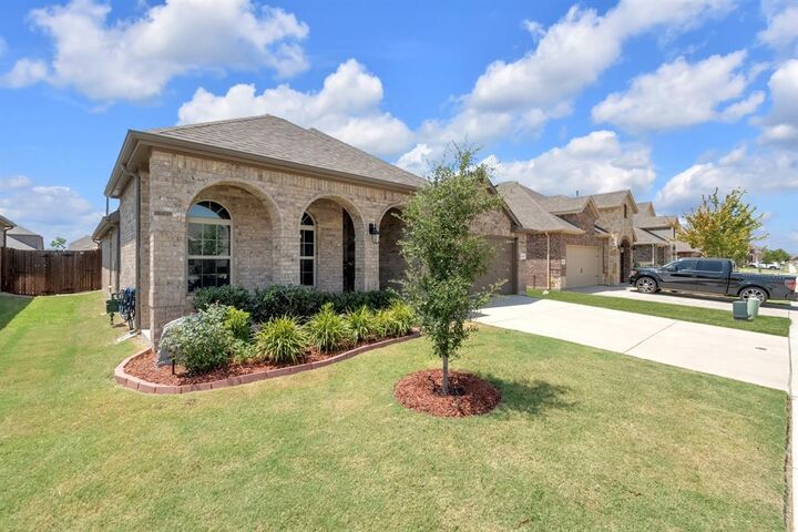 Property Photo:  11120 Ranchera Drive  TX 76227 