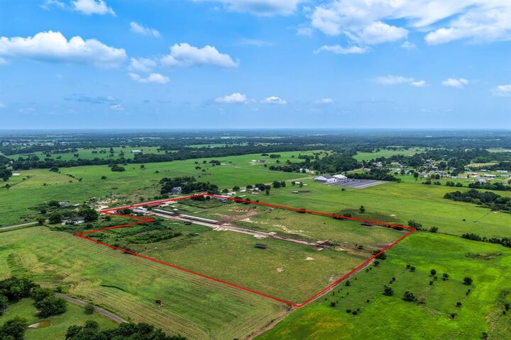 Property Photo:  270 Farm Road 2560  TX 75482 