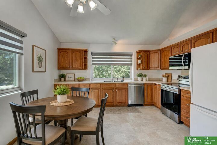 Property Photo:  807 Edgewater Drive  NE 68046 