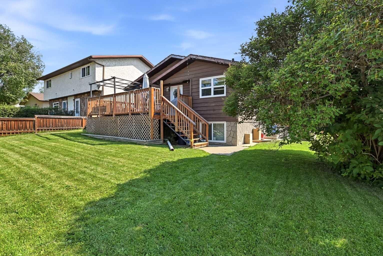 Property Photo:  4803 47 Street  AB T4T 1C3 