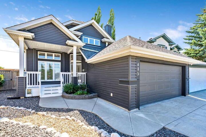 Property Photo:  418 Bridlecreek Green SW  AB T2Y 3P1 