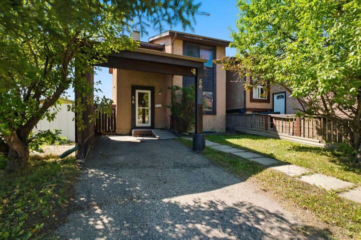 56 Pinecliff Close NE — photo 1