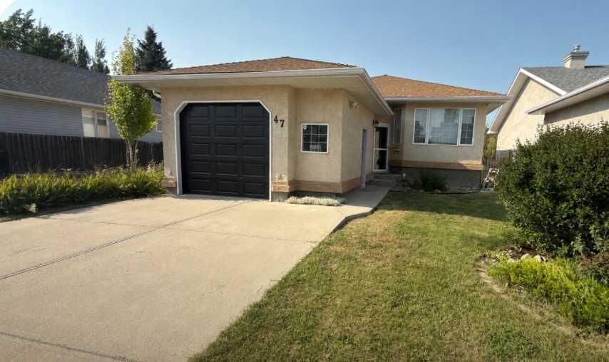 Property Photo:  47 Chilcotin Crescent W  AB T1K 7G9 