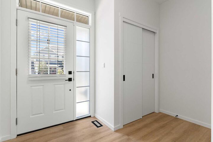 Property Photo: 18 Southwinds Link SW AB T4B 5S3