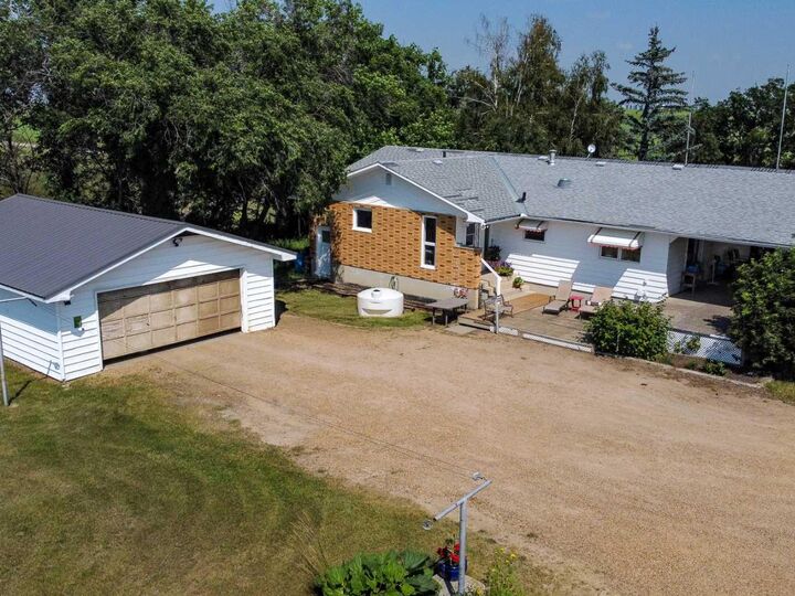 Property Photo: 283036 Range Road 202 AB T0J 0Y0