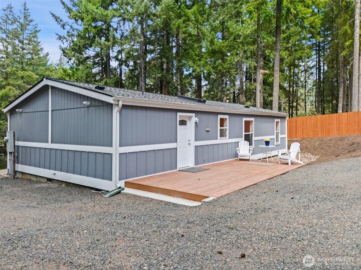 Property Photo: 160 E Clonakilty Drive WA 98584