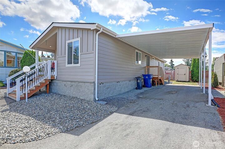 Property Photo:  5900  64th Street NE 141  WA 98270 