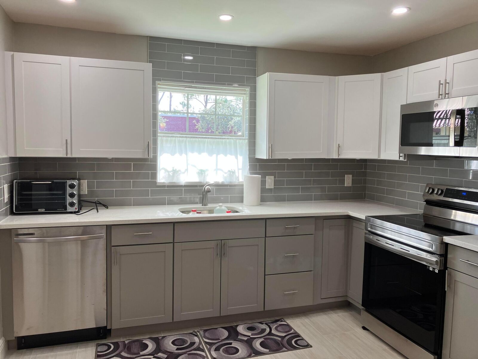 Property Photo: 214 Down East Lane FL 33467