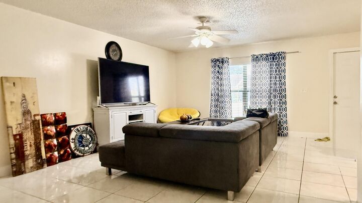 Property Photo:  5913 Corson Place  FL 33463 