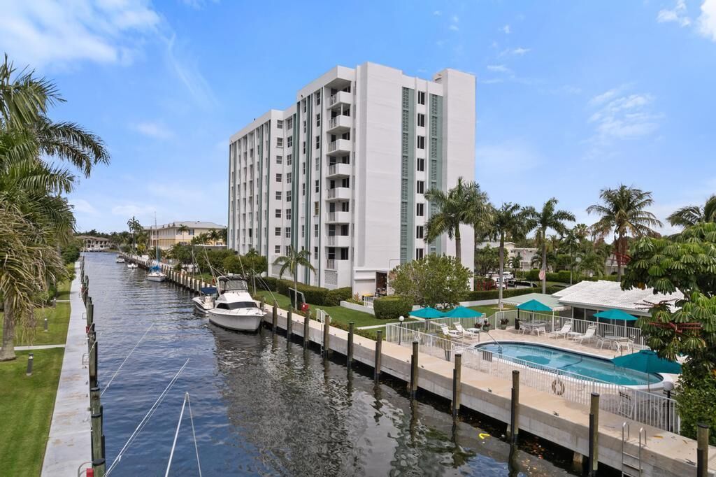 Property Photo: 3210 SE 10th Street 4A FL 33062
