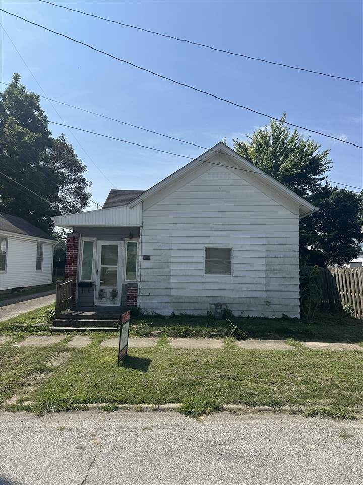Property Photo:  417 W 9th Street  IN 47331 