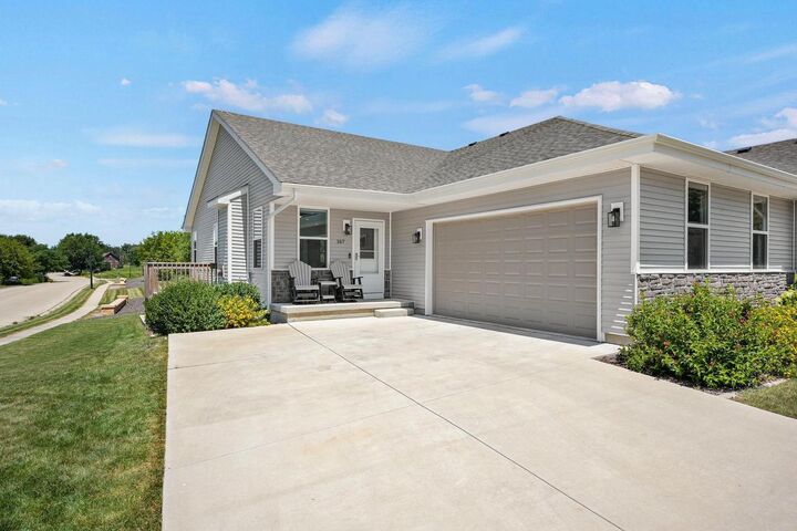 Property Photo:  167 Valle Tell Drive  WI 53574 