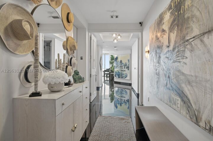 Property Photo:  100 S Pointe Dr 3906  FL 33139 