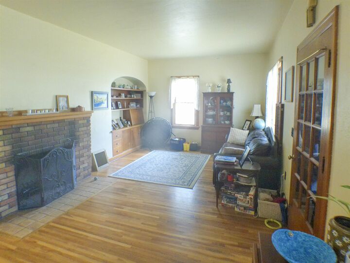 Property Photo:  638 E 6th Ave  WA 99114 