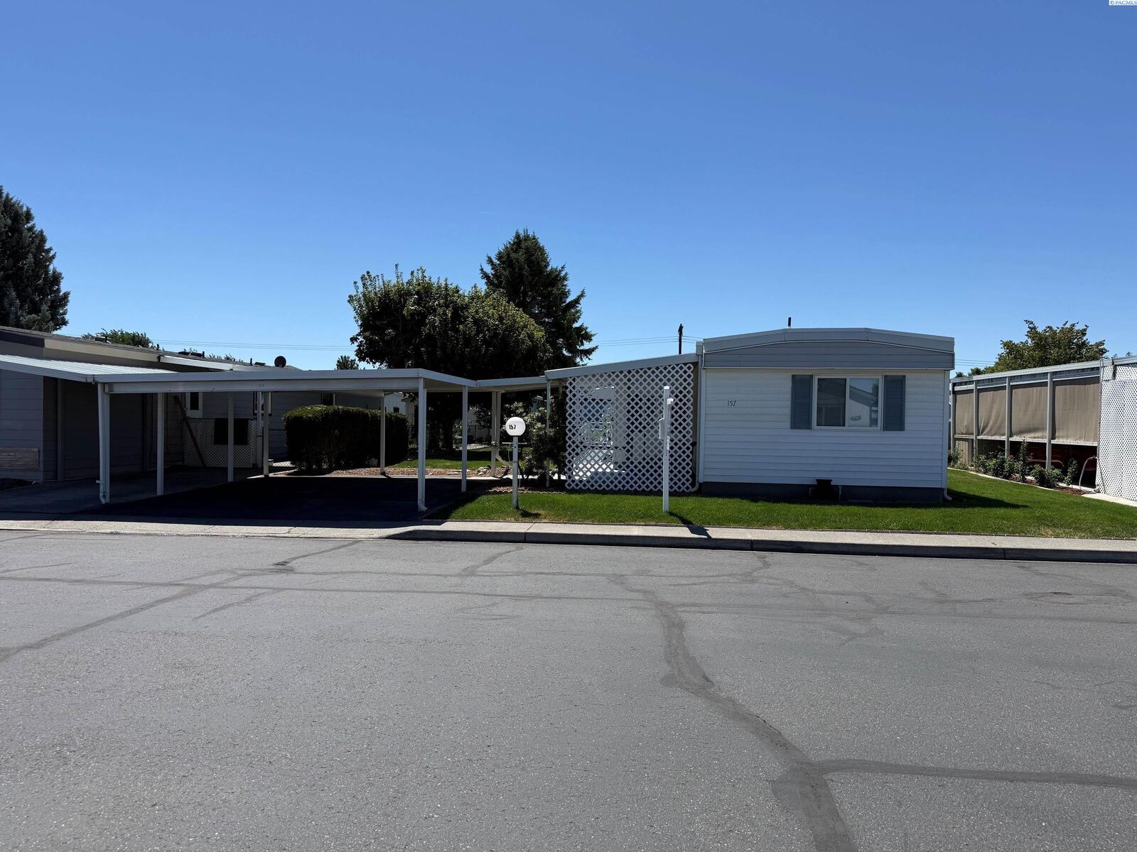 Property Photo:  7901 W Clearwater Unit #157  WA 99336 