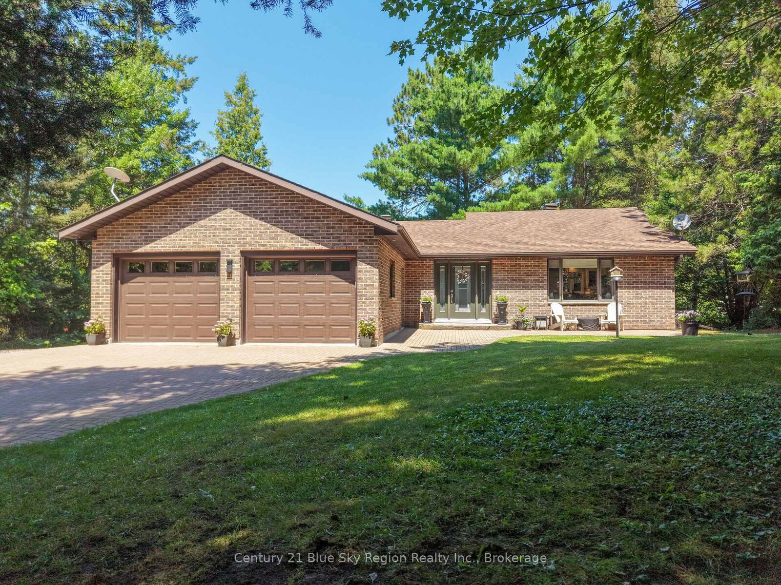 Property Photo:  731 Macpherson Drive  ON P0H 1B0 