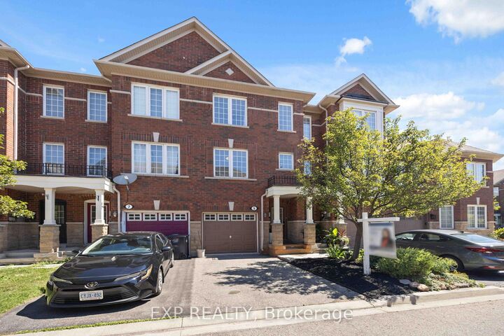 Property Photo: 5 Garden Park Lane ON L6X 0H1