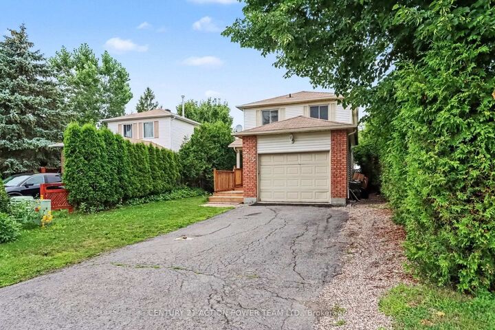 Property Photo: 1675 Lacombe Drive ON K4A 2R9