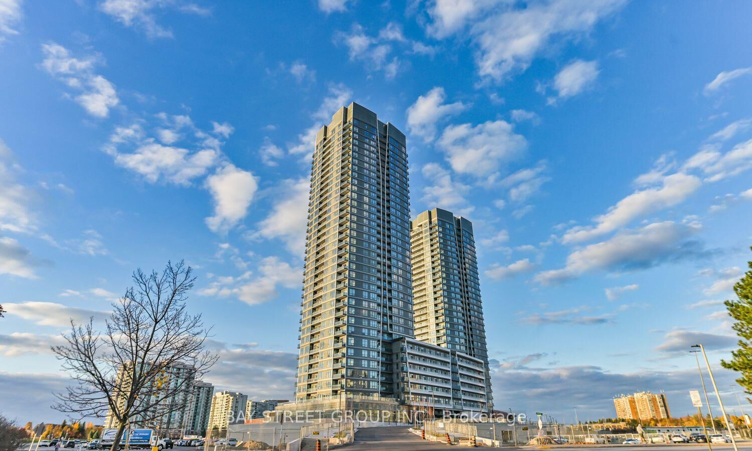 Property Photo: 1 Promenade Circle 908B ON L4J 4P8