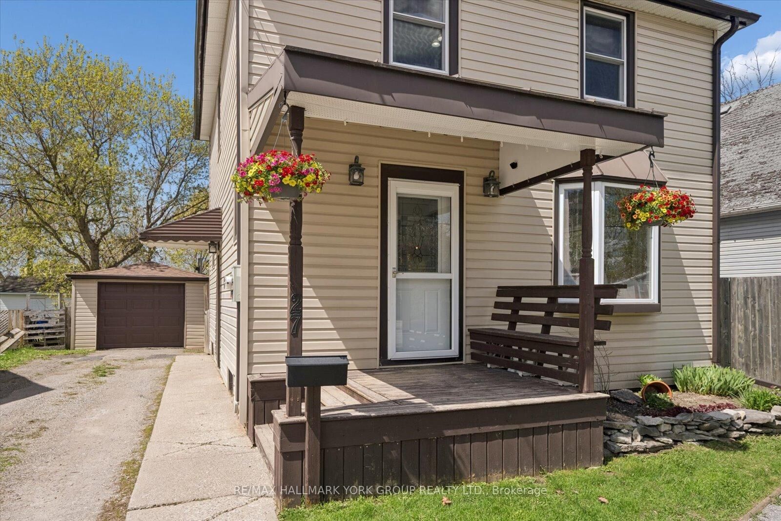 Property Photo: 27 St Paul Street ON K9V 1S3