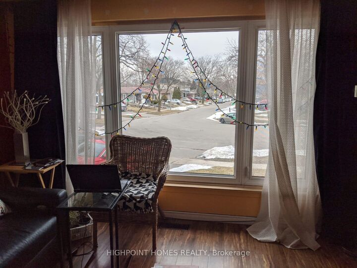 Property Photo: 18 Edenmills Drive ON M1E 4L2