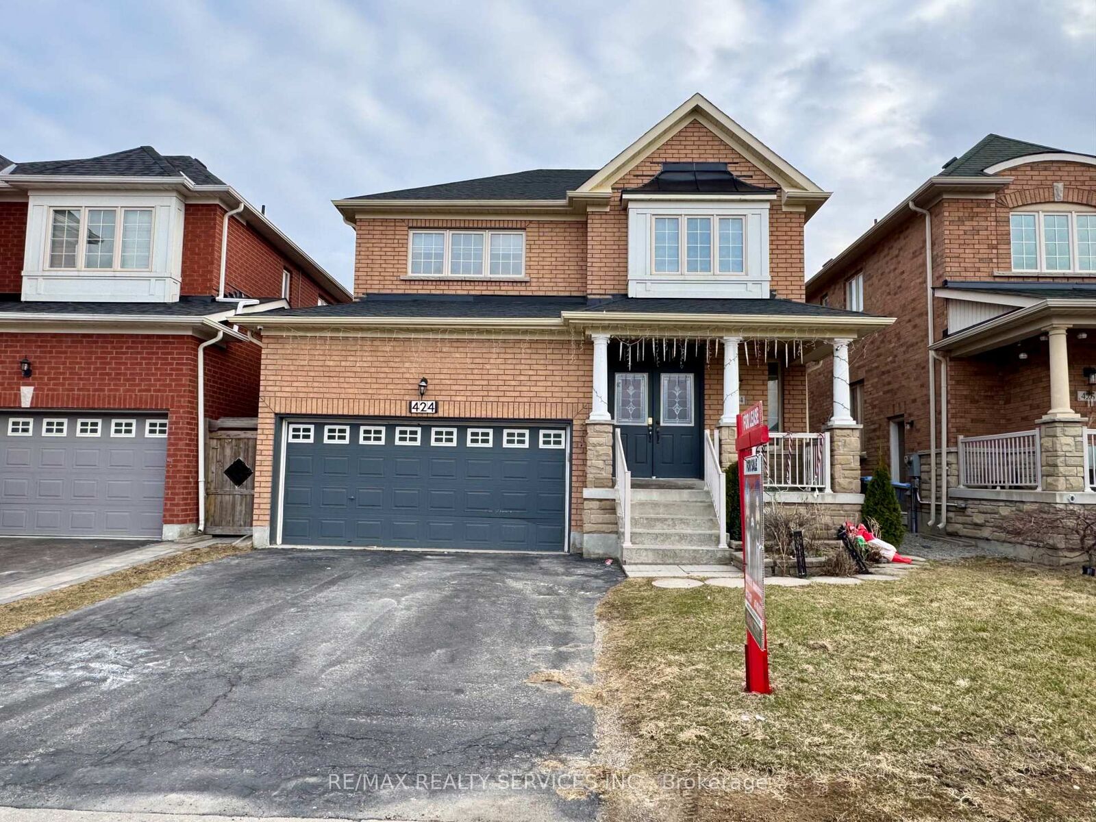 Property Photo:  424 Sunny Meadow Boulevard  ON L6R 0H5 