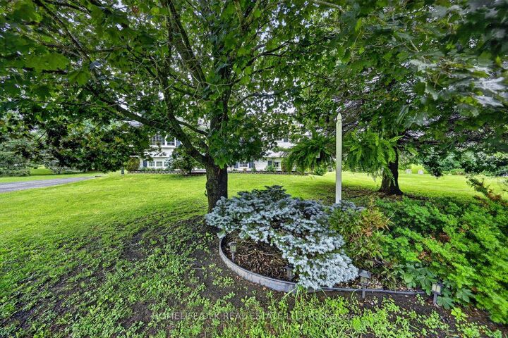Property Photo: 6 Kimberley Crescent ON K0E 1B0