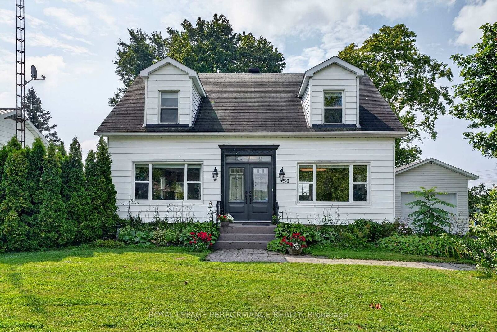 Property Photo:  50 St Lawrence Street  ON K0C 1M0 
