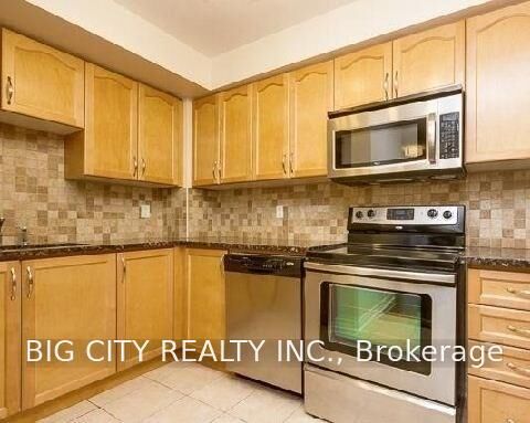 Property Photo: 20 Mendelssohn Street 9 ON M1L 0G6