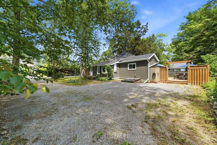 Property Photo:  1 Janice Drive  ON K9V 4R6 