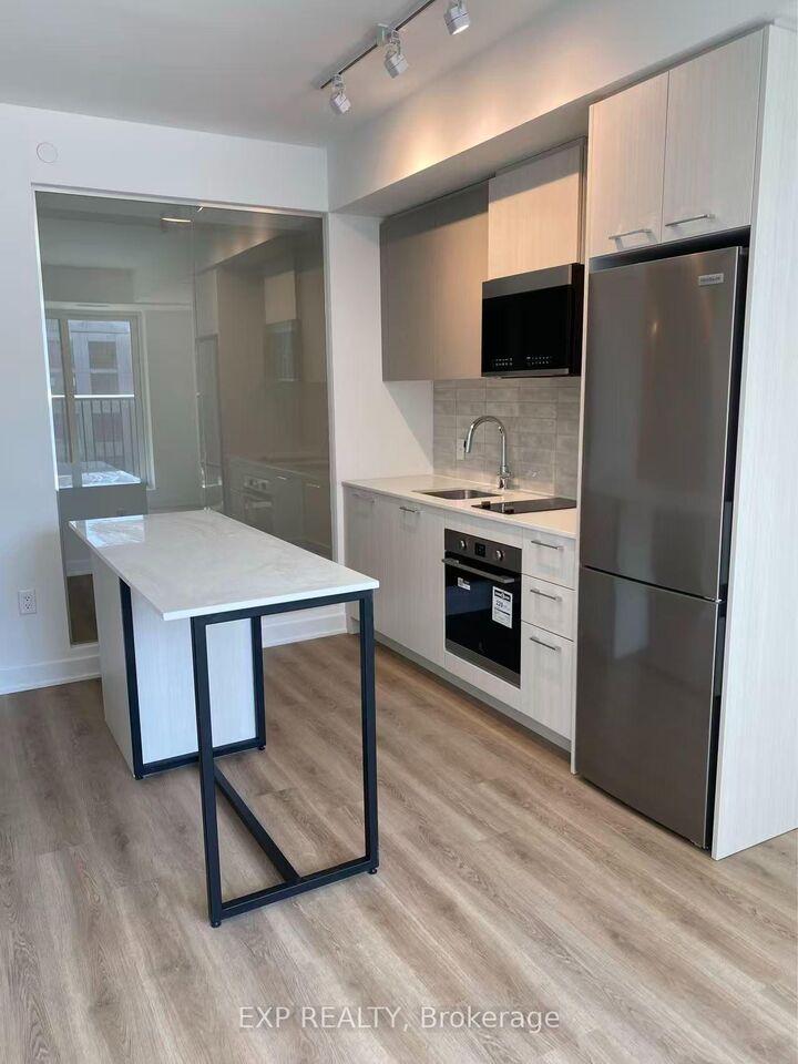 Property Photo: 30 Dreamers Way 431 ON M5A 0Y7