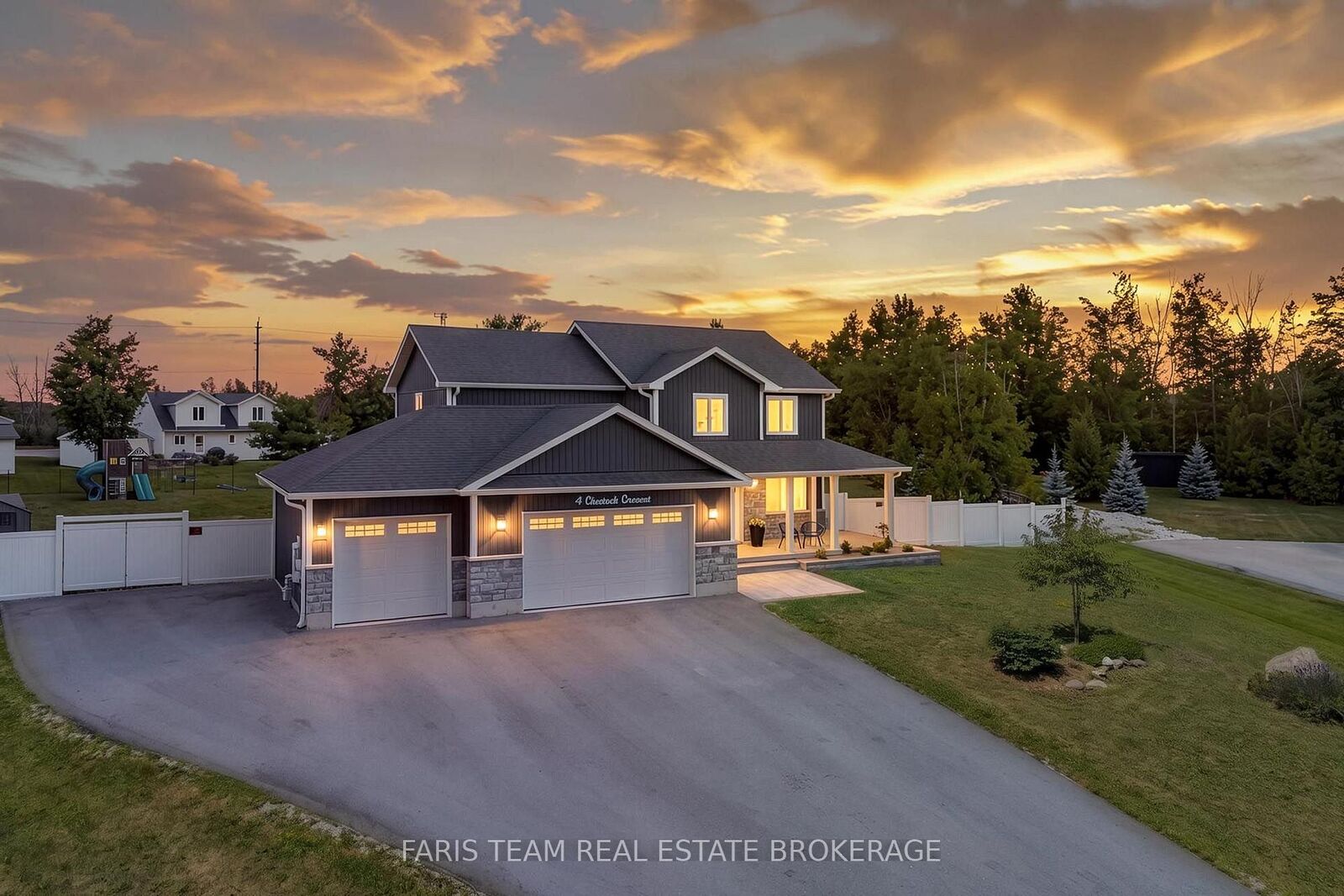 Property Photo: 4 Cheslock Crescent ON L3V 8N8