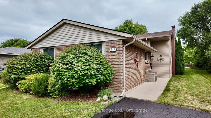 739 Palmateer Drive — photo 1