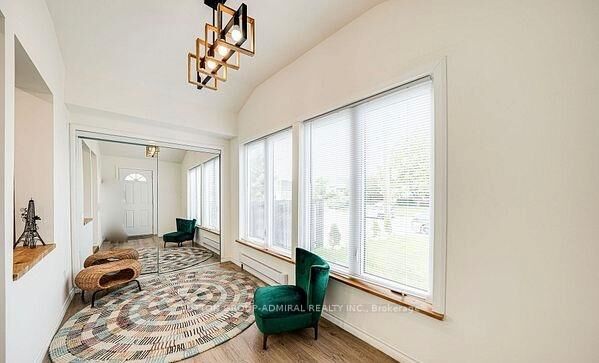 Property Photo:  43 Adair Avenue  ON L8H 1B5 