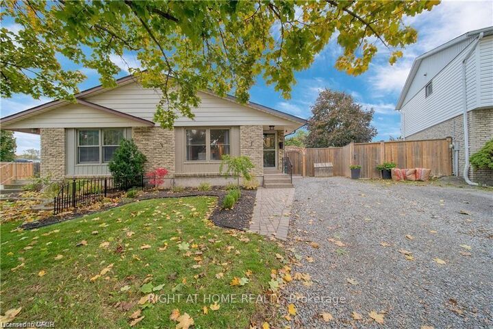 6 Bardadyn Court — photo 1