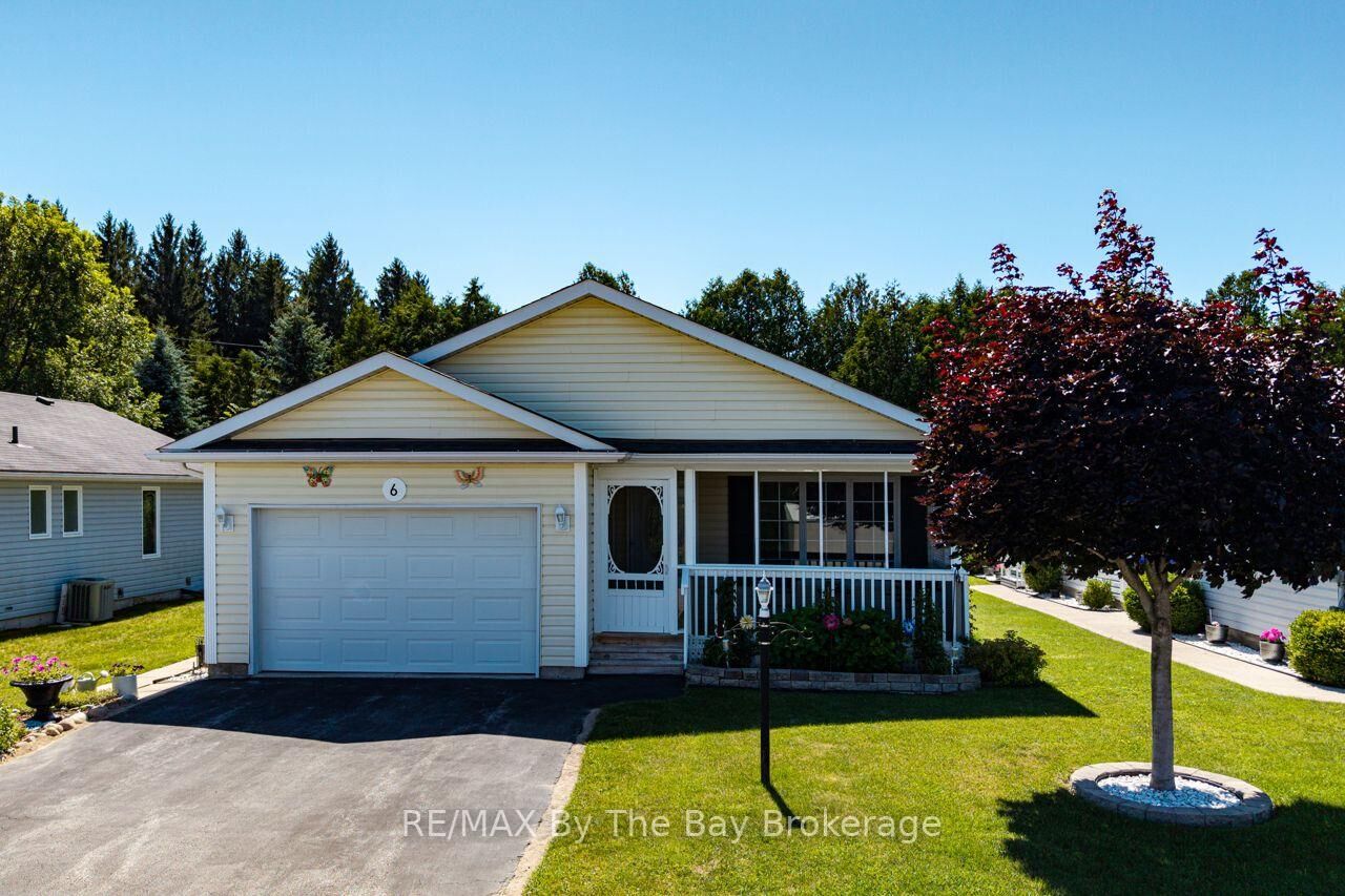 Property Photo: 6 Illinois Crescent ON L9Z 3A8