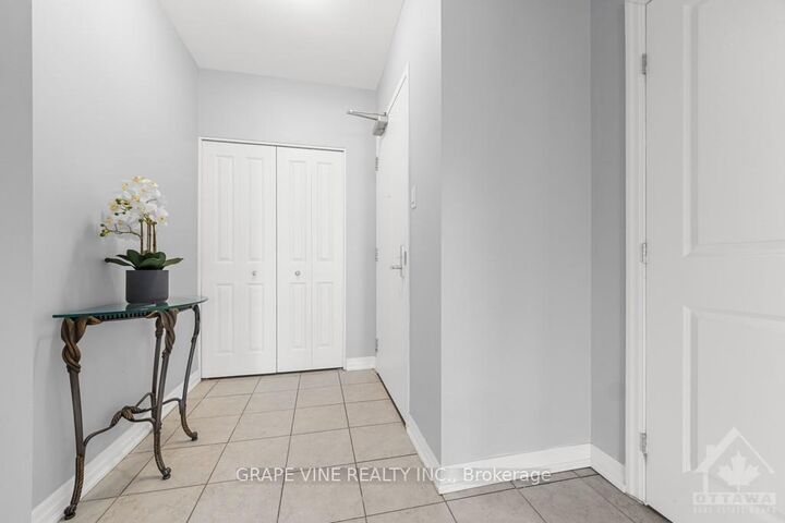 Property Photo: 70 Landry Street 207 ON K1L 0A8