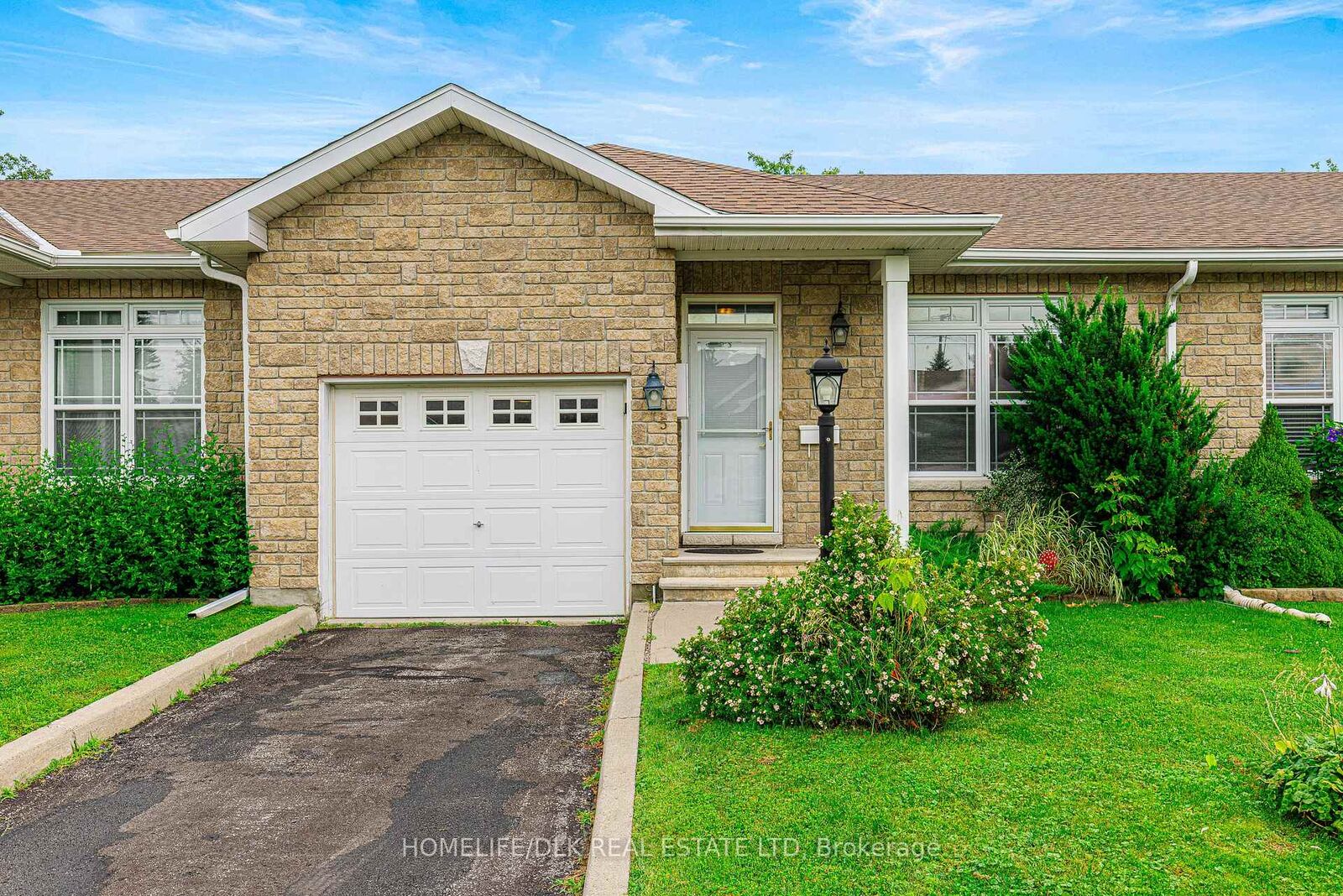 Property Photo:  5 Susanna Lane  ON K6V 0A7 