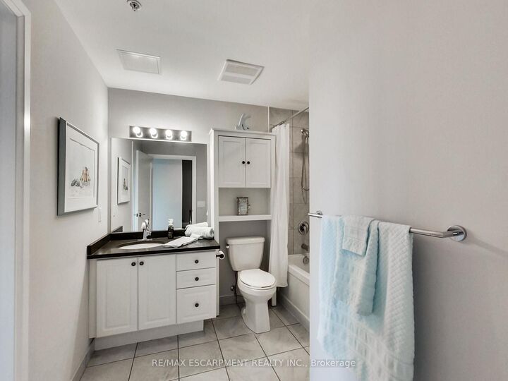 16 Concord Place 318 — photo 1