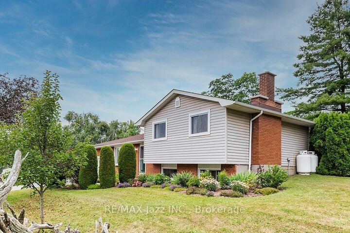 Property Photo: 20 Twin Lane ON K0K 1H0