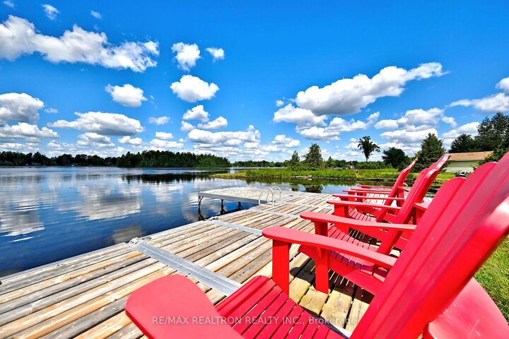Property Photo: 53 Robinson Avenue ON K0M 2B0