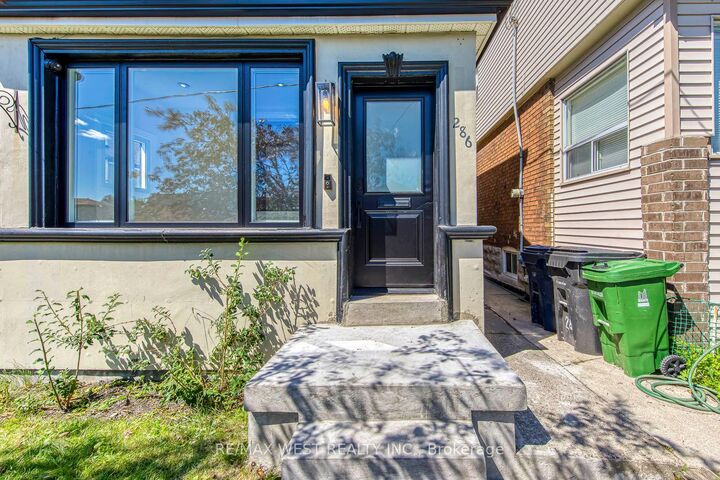 Property Photo:  286 Gilbert Avenue  ON M6E 4W7 