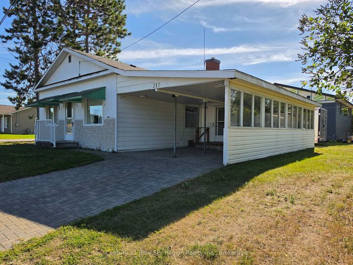 Property Photo: 317 Nipissing Street ON P2B 3A7
