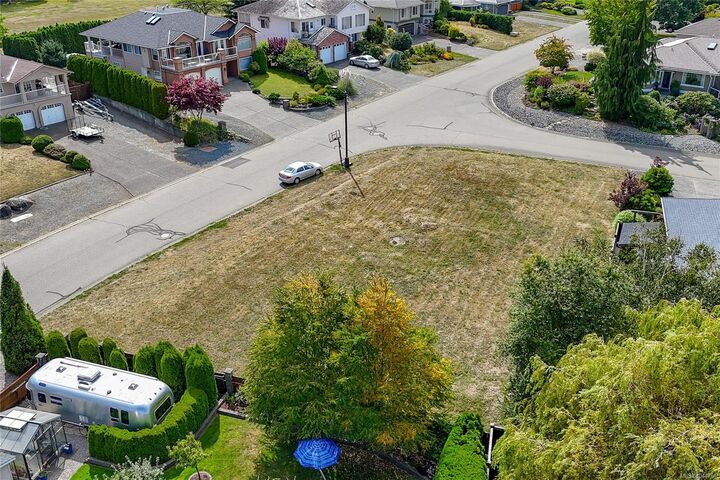 Property Photo: 599 Tournament Tour BC V9K 2J1