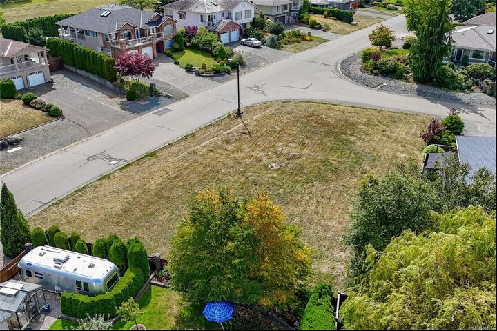 Property Photo: 599 Tournament Tour BC V9K 2J1